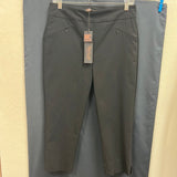 Renuar black capri pull on zipper pockets