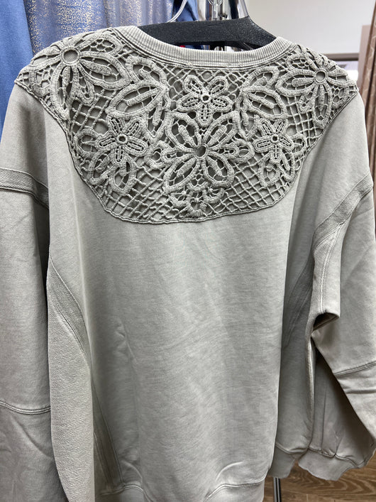 Easel grey crochet top