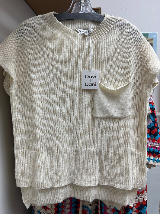Davi & Dani cream sweater metallic sequins