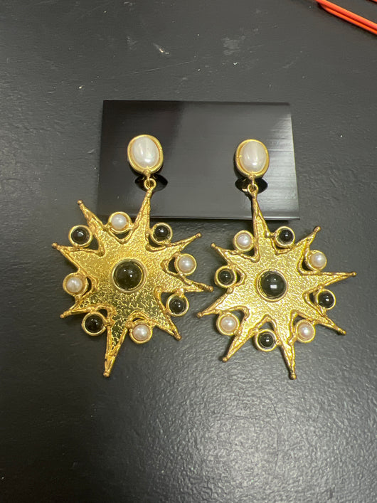Lordane gold burst earrings clip on