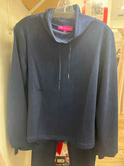 Claire D navy pullover