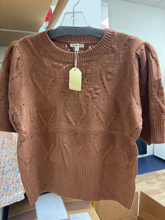 Jodifl toffee brown textured short sleeve sweater