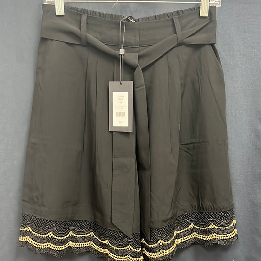 Gabby Isabella black beige lace shorts