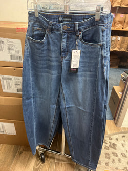 FDJ girlfriend barrel jeans