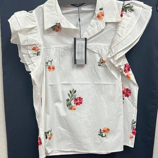 Gabby Isabella white embroidered flowers top