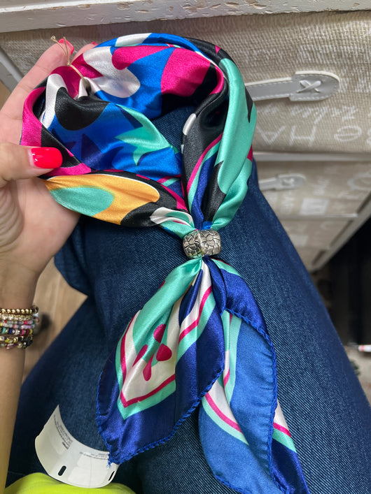 Scarf necklace