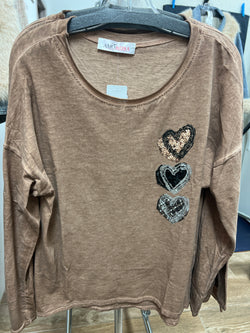 Amorosa brown hearts top
