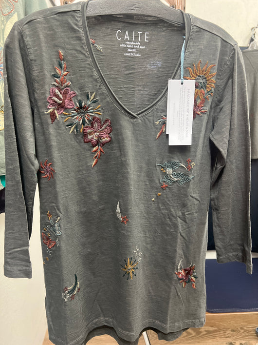 Caite & Kyla 3/4 sleeve embroidered grey top