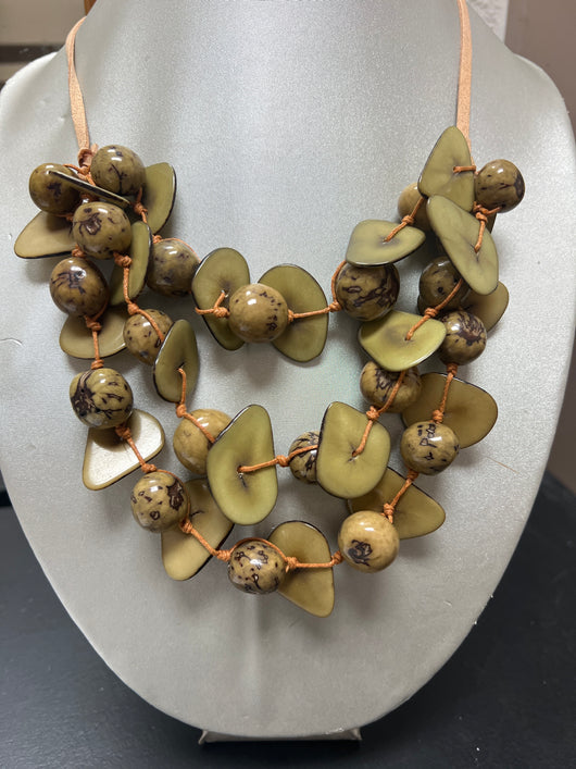 Tagua Gisell necklace