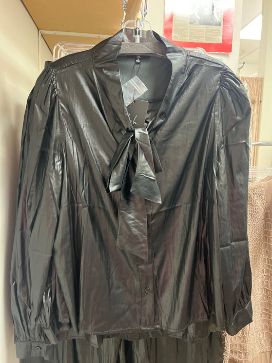 JOH black pleather tie front blouse
