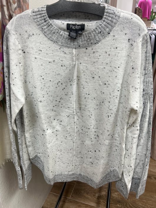 Papillon grey white sweater