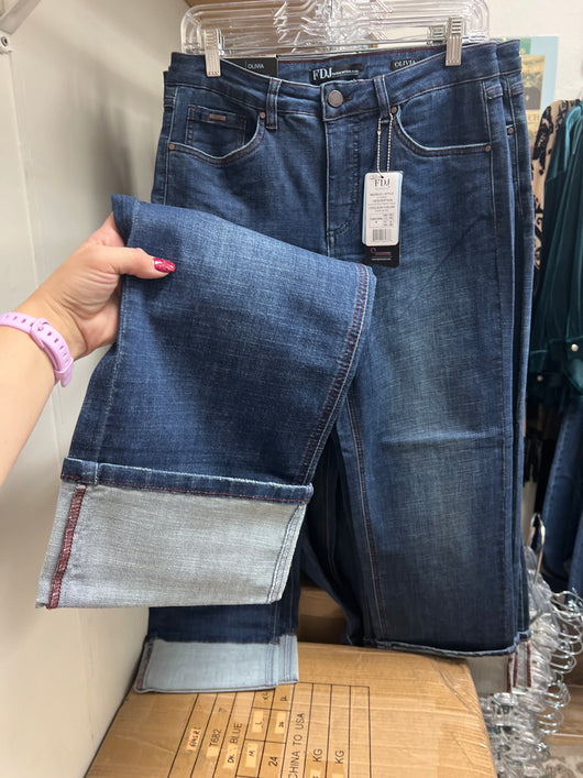 FDJ Olivia cuffed straight ankle sark jeans