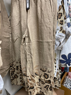 Elle camel linen pants w/ leopard