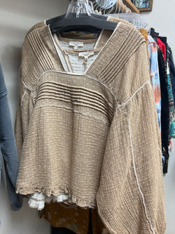Easel mocha blouse