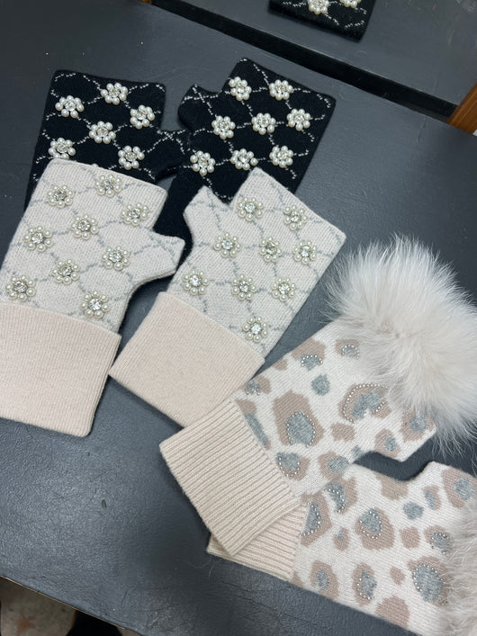 Mitchie’s Gloves