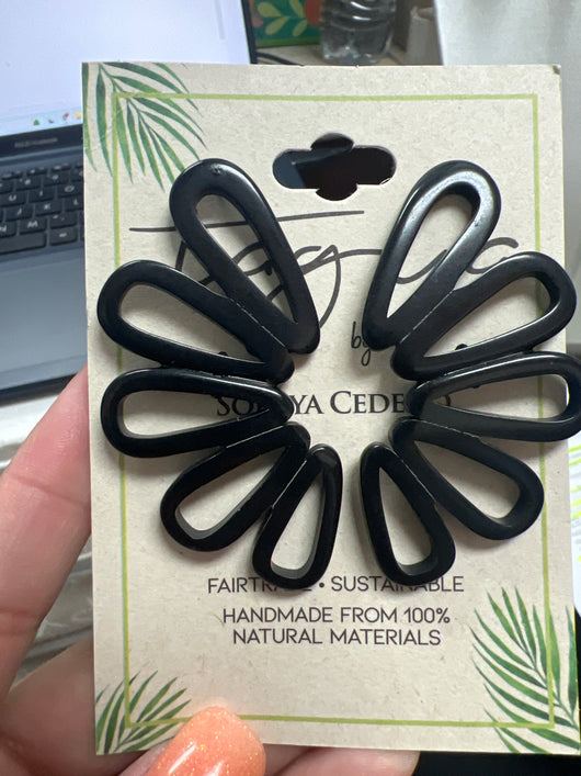 Tagua Ophelia black earrings