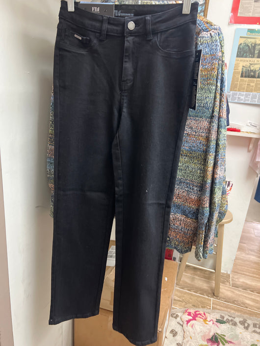 FDJ Beyond Denim black straight leg