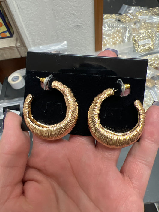 Lordane gold hoop earrings