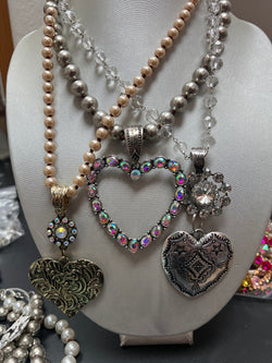 Blingy heart necklace