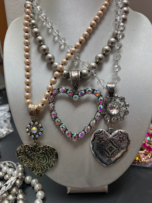 Blingy heart necklace
