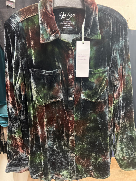 Caite & Kyla velvet button up shirt