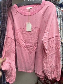 Easel pink heart top