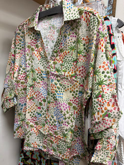 APNY green multi shirt