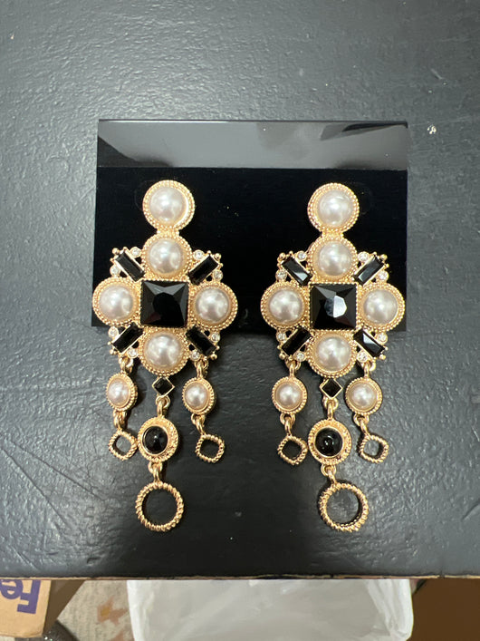 Lordane pearl dangle earrings