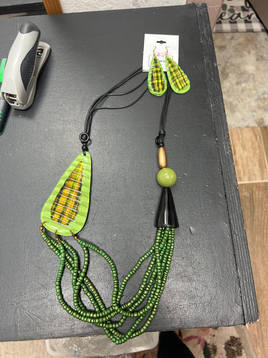 Lime green earring & necklace set