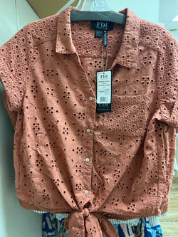 FDJ clay eyelet button up top