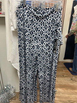 Charlie B arabesque print pull on pants