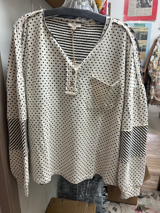 Easel polka dots top
