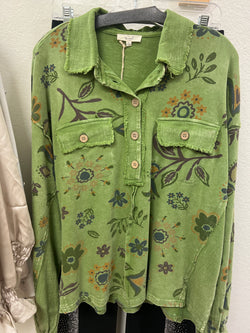 Easel green print pullover