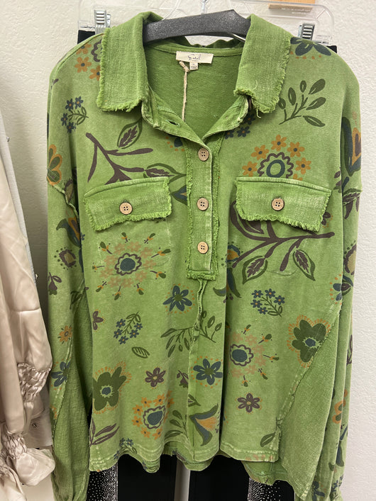 Easel green print pullover