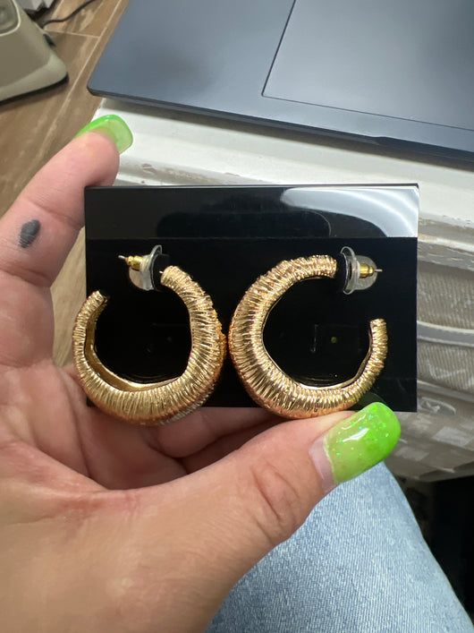 Lordane gold hoop earrings