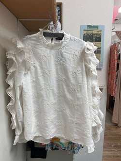 APnY white embroidered long sleeve ruffle blouse