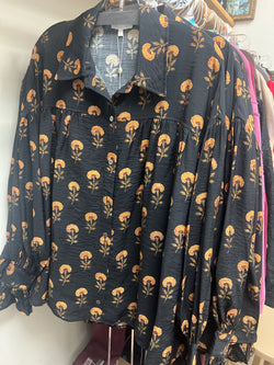 Entro black dandelion top