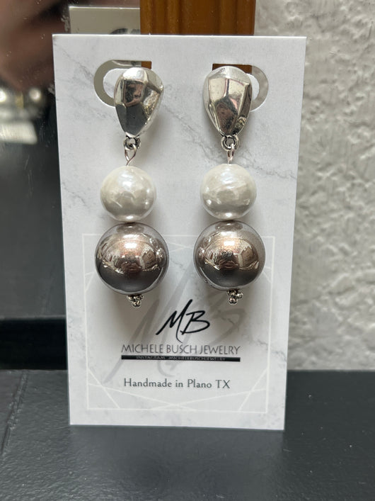 Michele Busch metallic pearl earrings