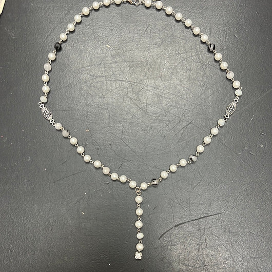 Michele Busch white pearl dangle necklace