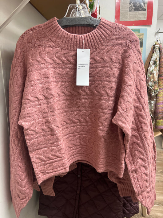 Papillon rose cable knit sweater