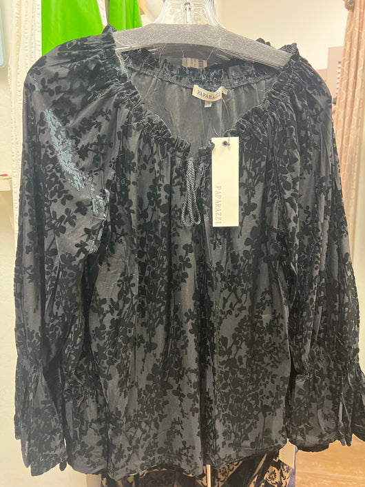 Paparazzi black velvet peasant top