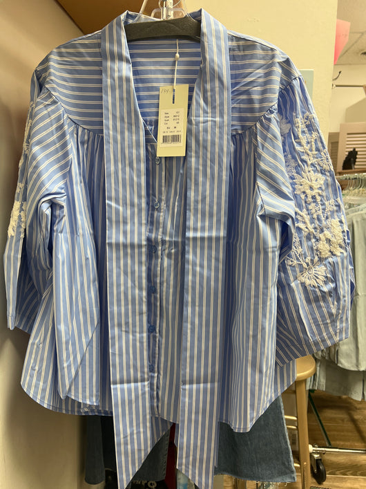 Noen blue white stripe embroidered sleeve blouse