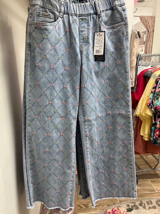 FDJ pull on wide crop embroidered jeans