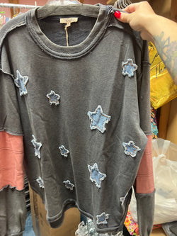 Easel blue grey star top