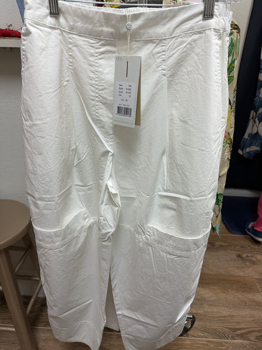 Noen white pants