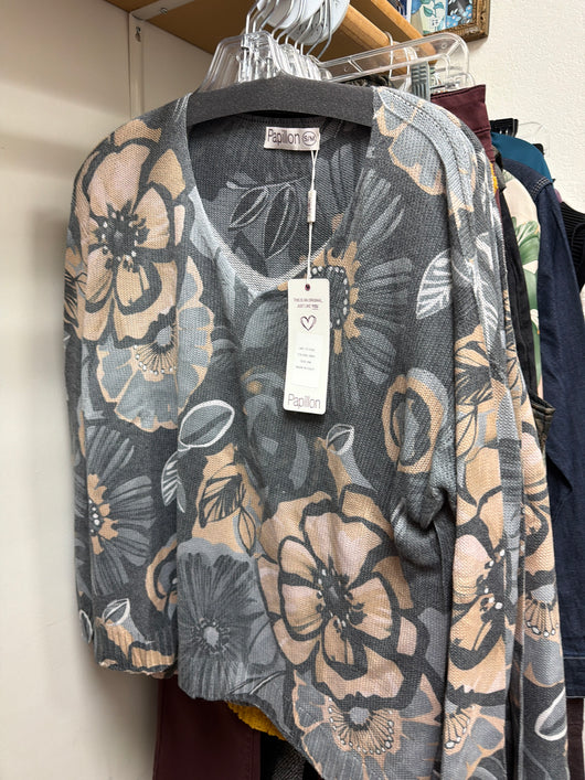 Papillon Grey Floral Top