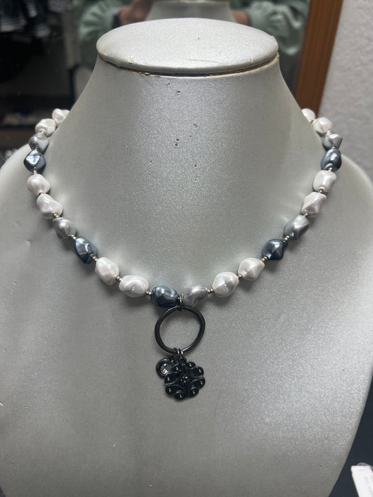 Michele Busch pearls necklace