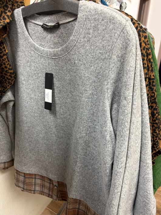 Nally & Millie grey top w/ plaid trim
