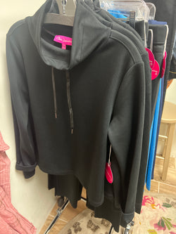 Claire D black pullover