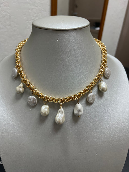 Lordane gold pearl short necklace